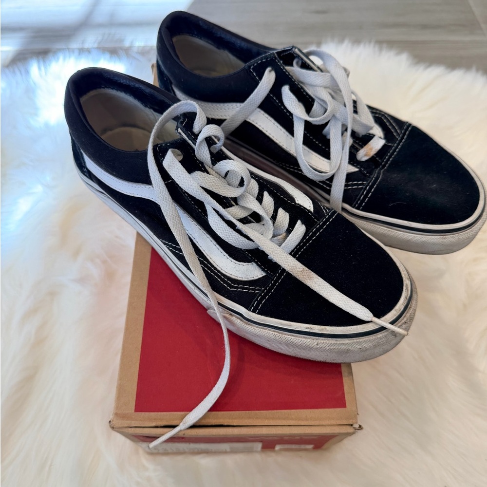 Vans Old Skool Black and White Sneakers